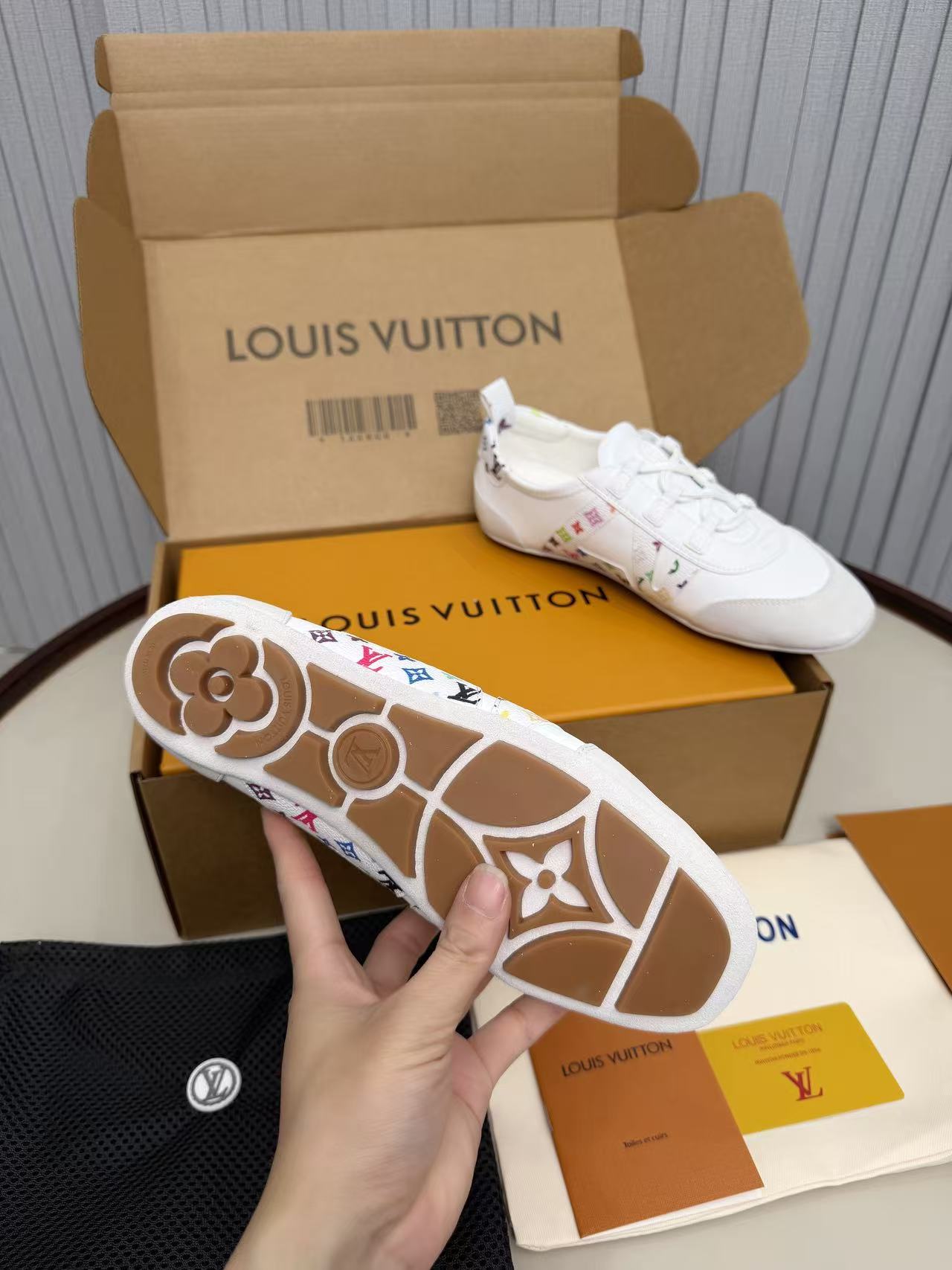 LV shoe