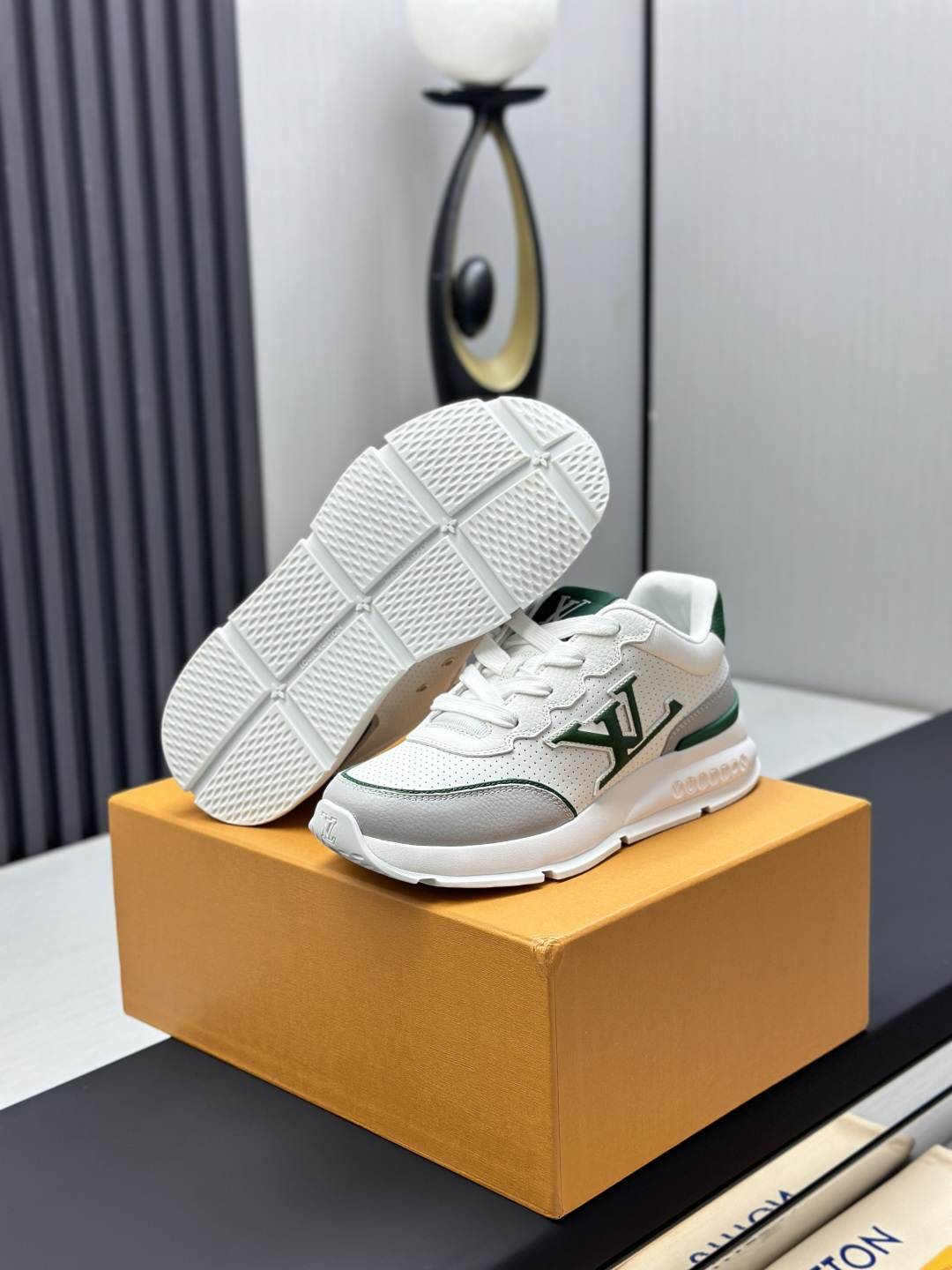 LV shoe