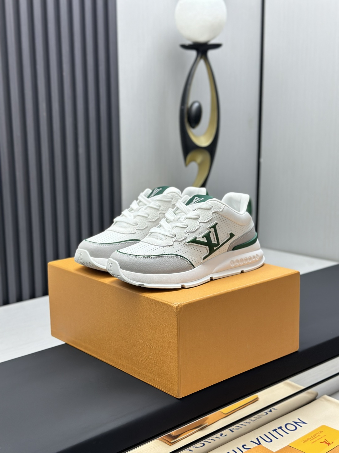 LV shoe
