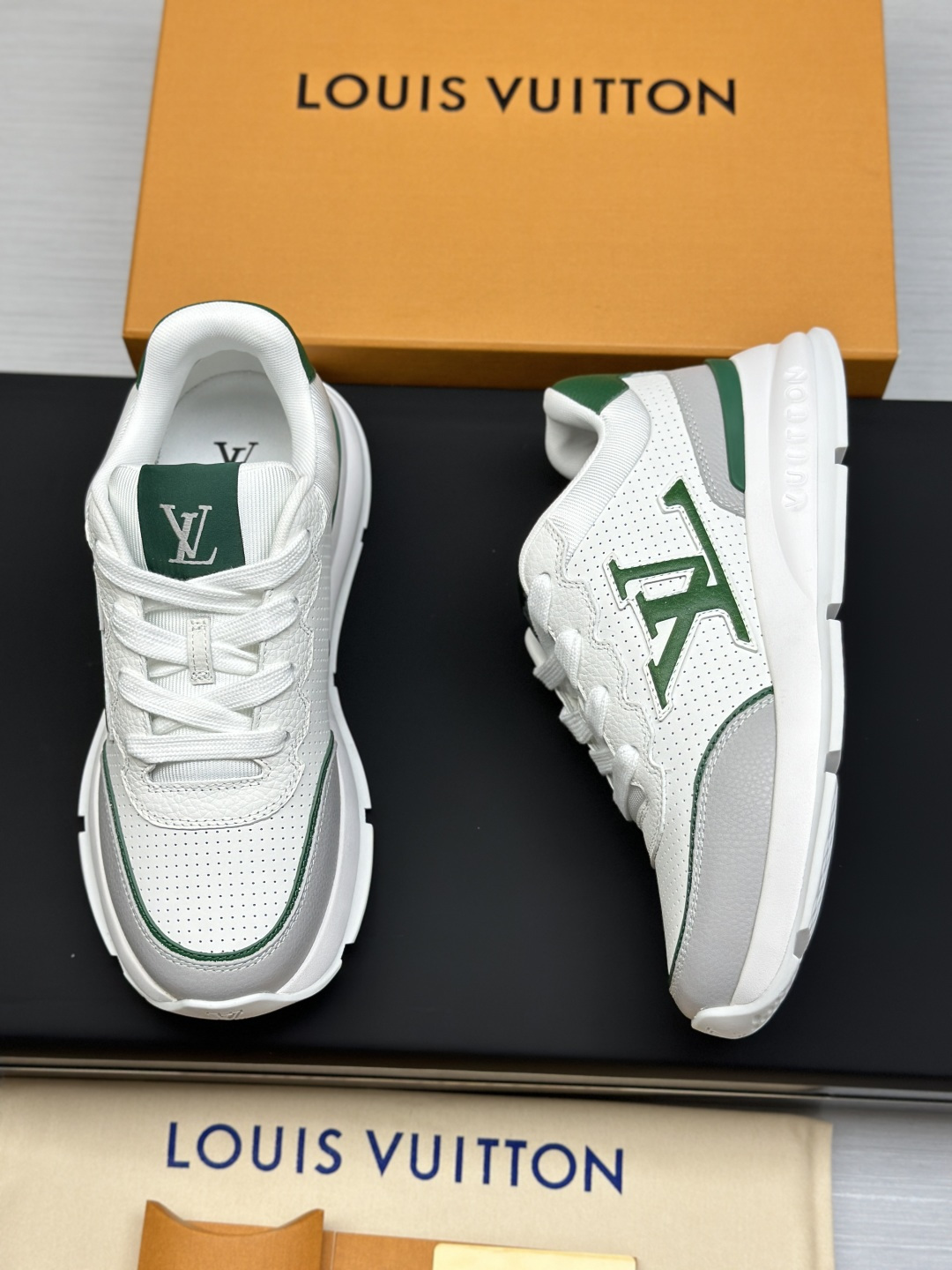 LV shoe