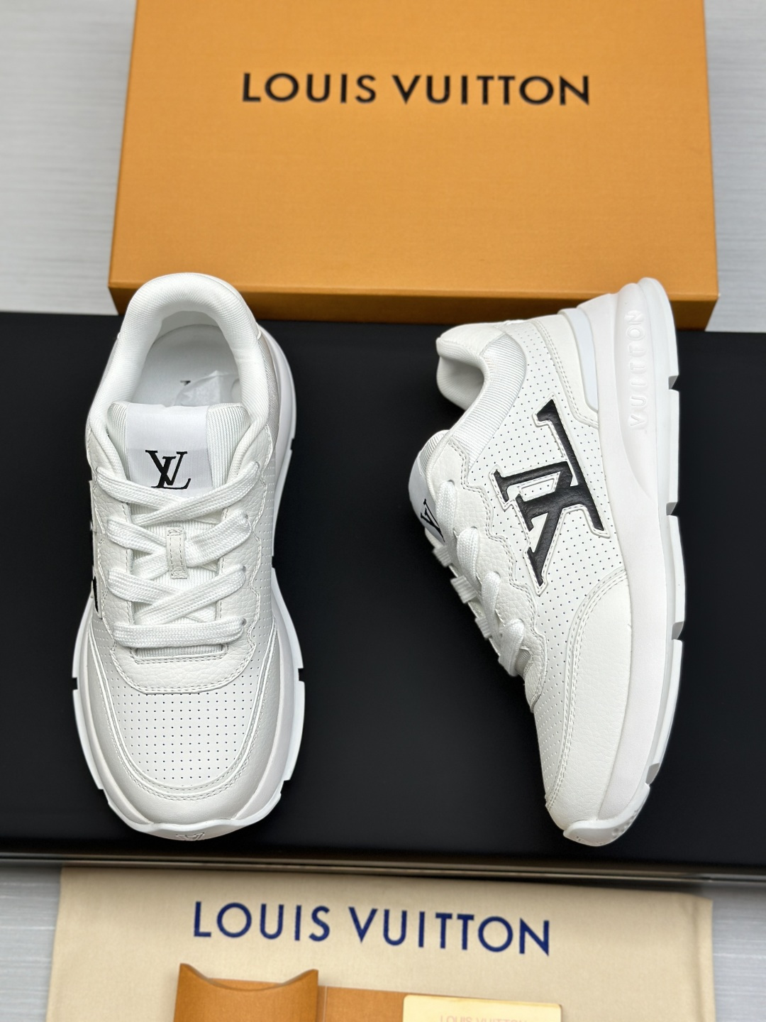 LV shoe