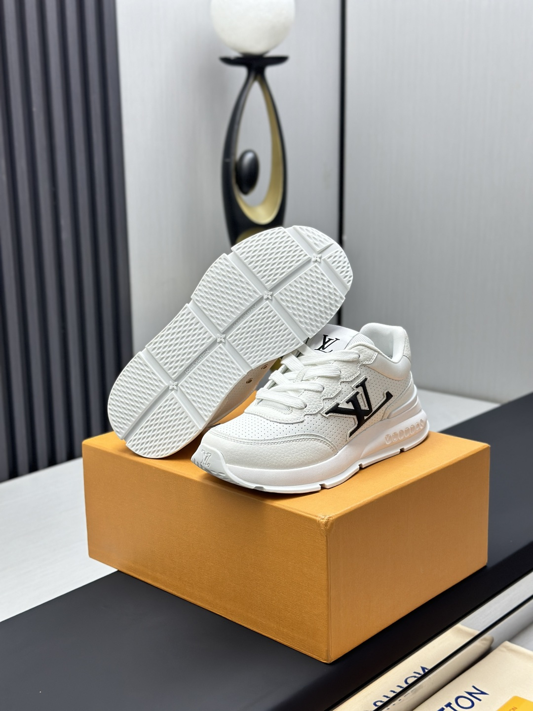 LV shoe