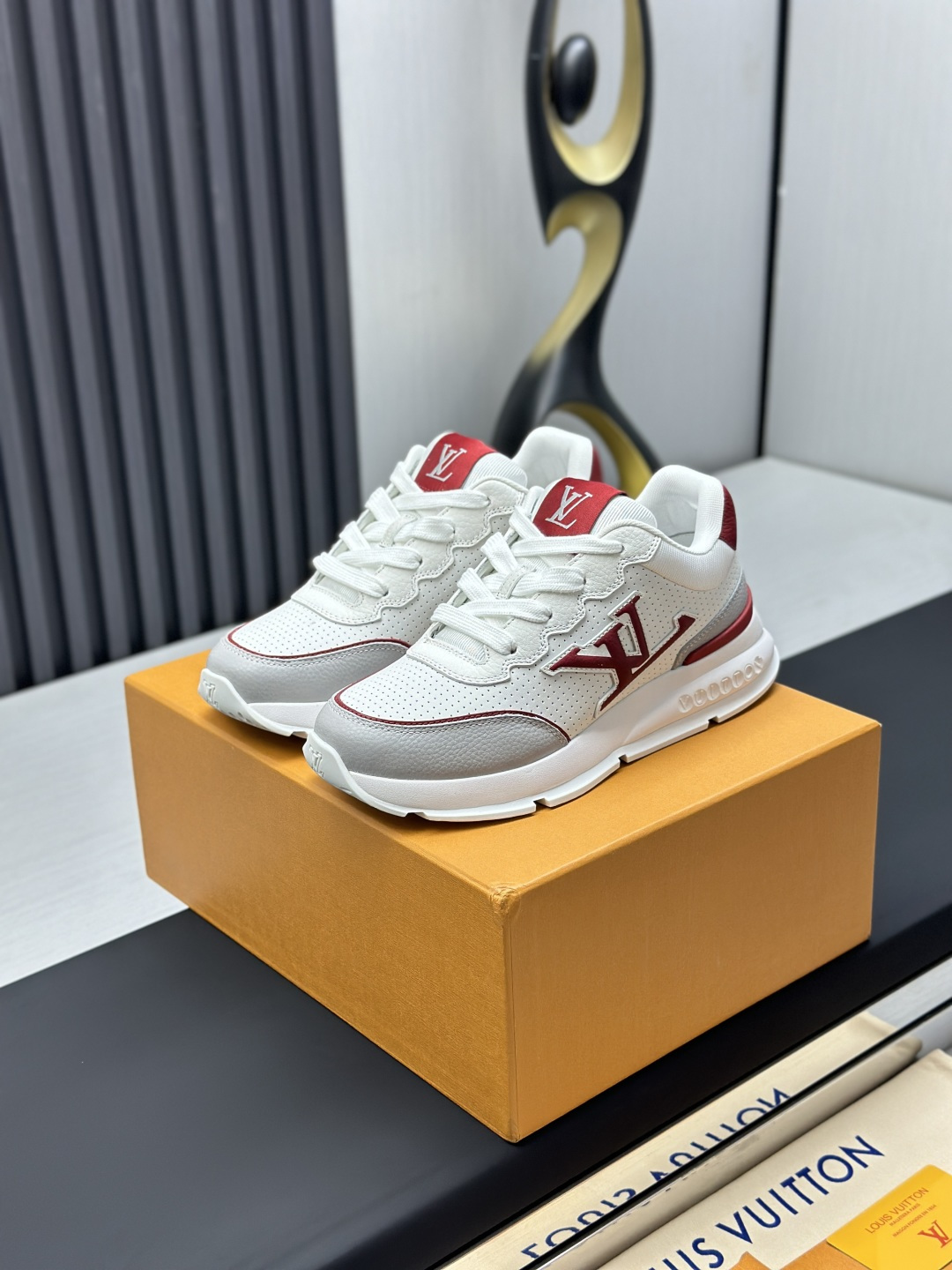 LV shoe