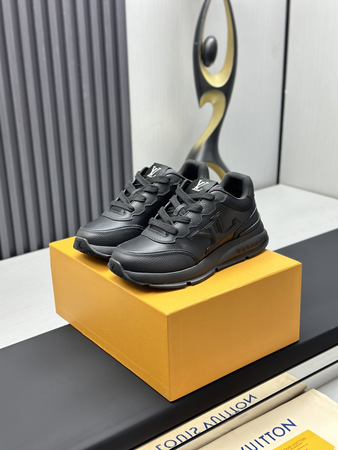 LV shoe