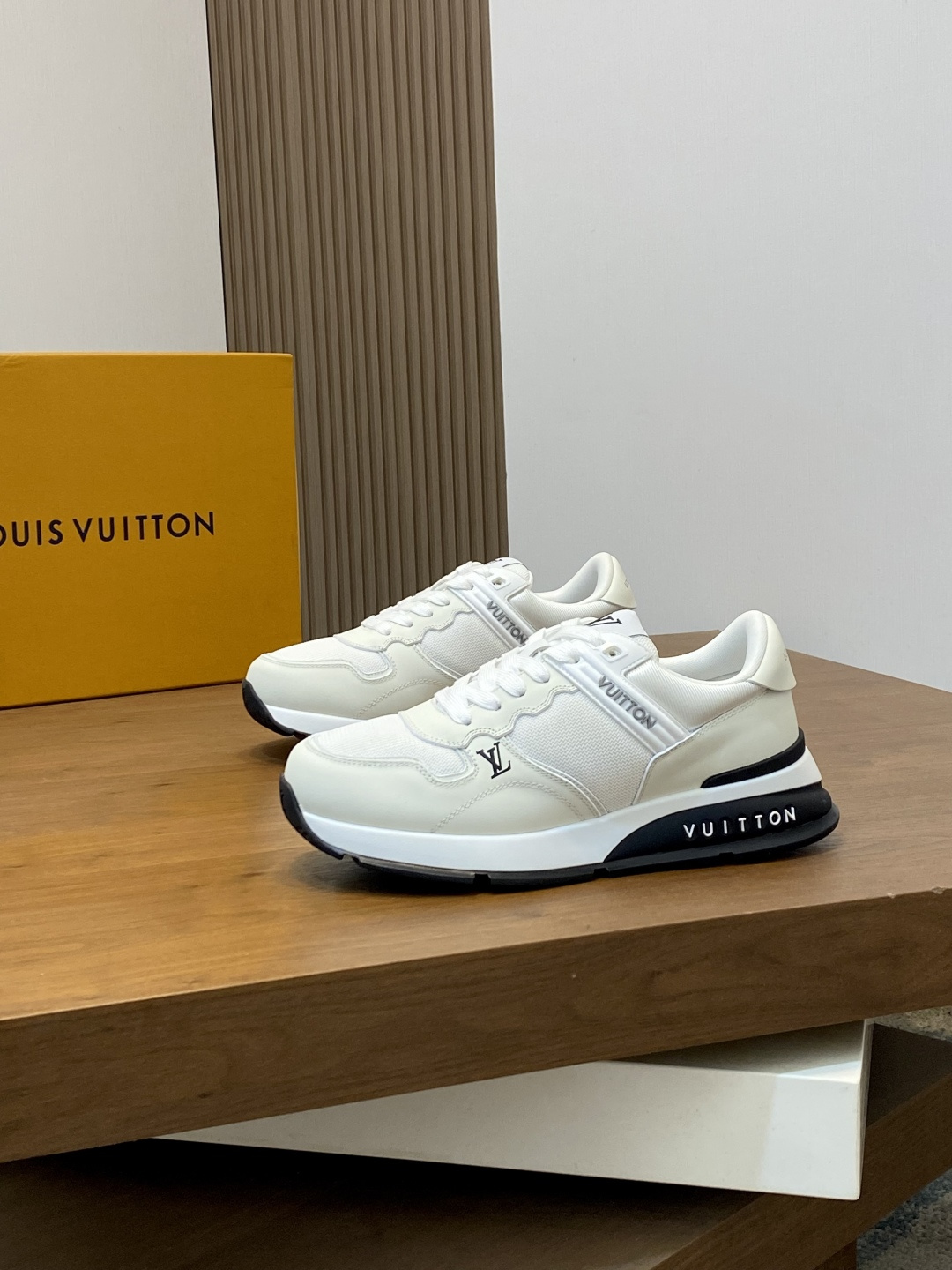 LV shoe