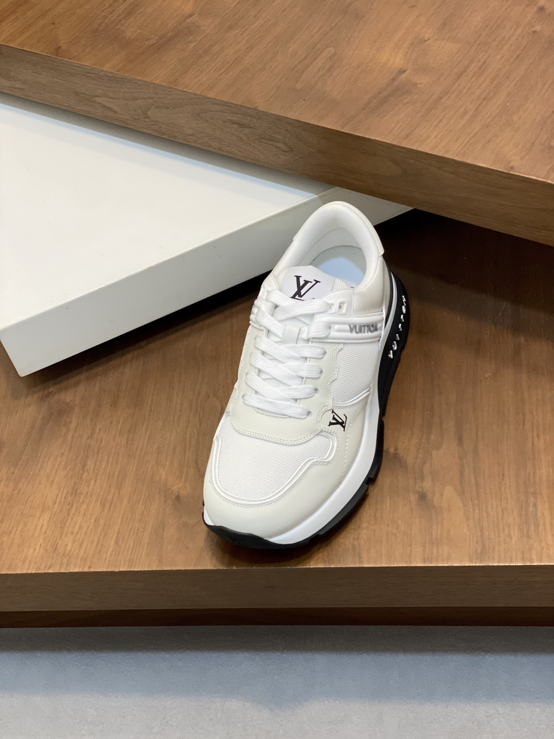 LV shoe
