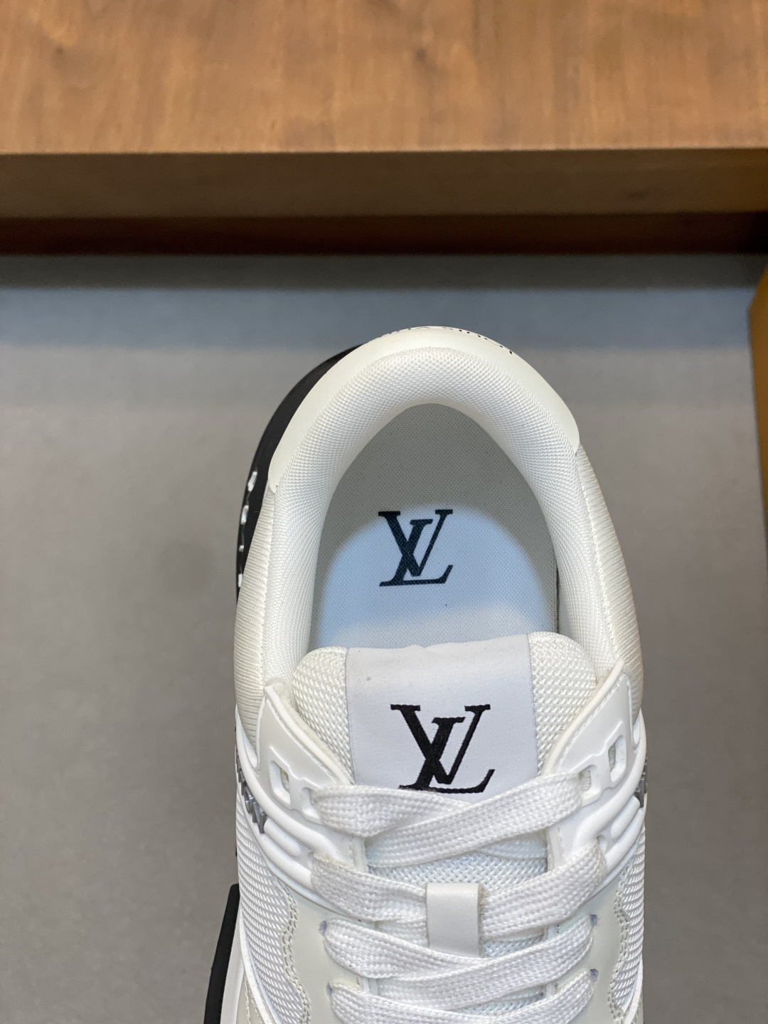 LV shoe