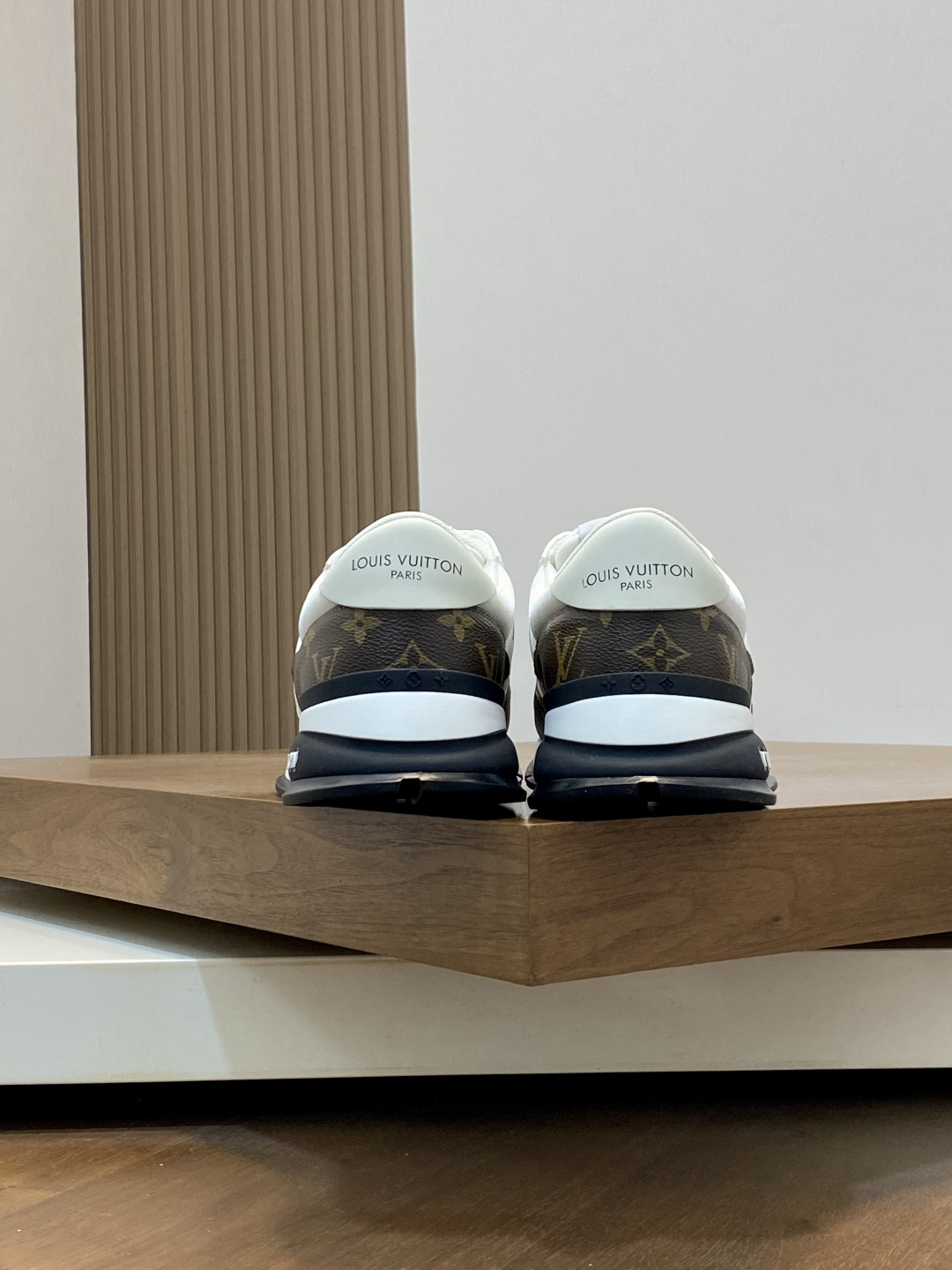 LV shoe