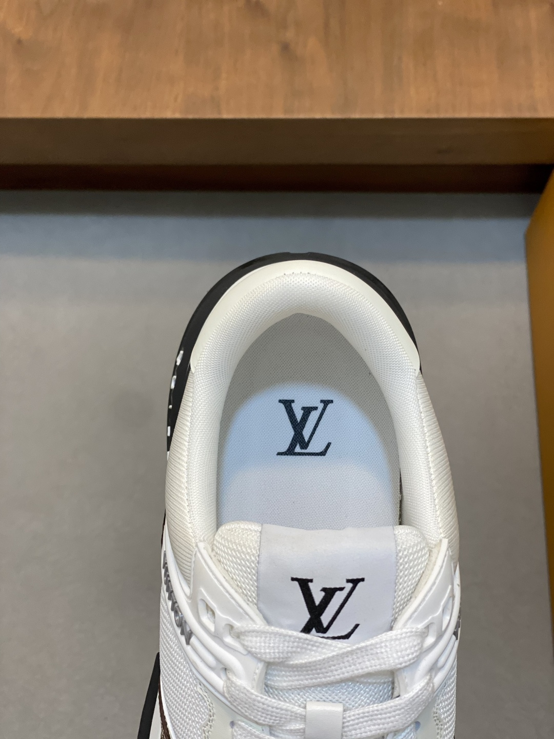 LV shoe