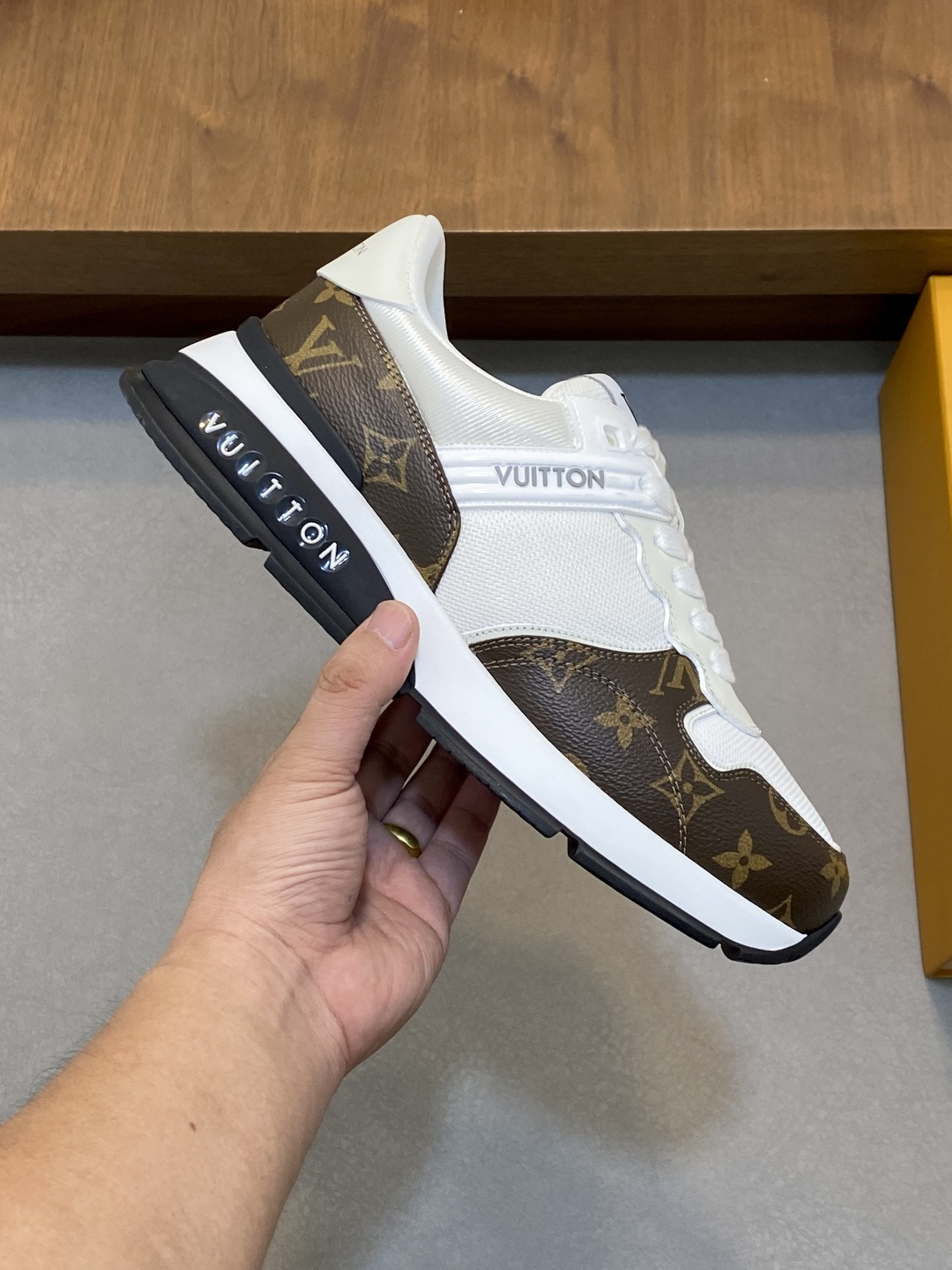 LV shoe