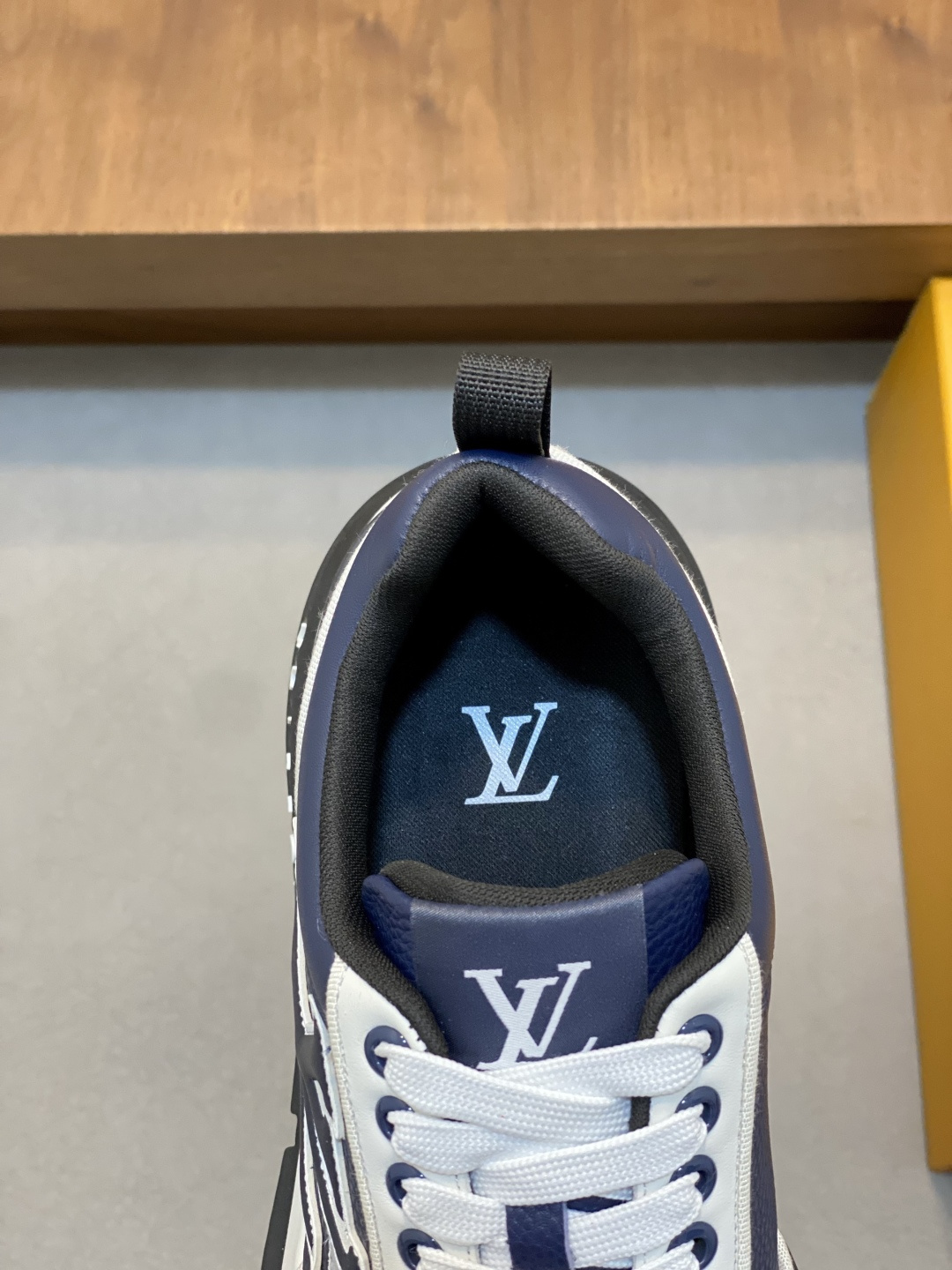 LV shoe