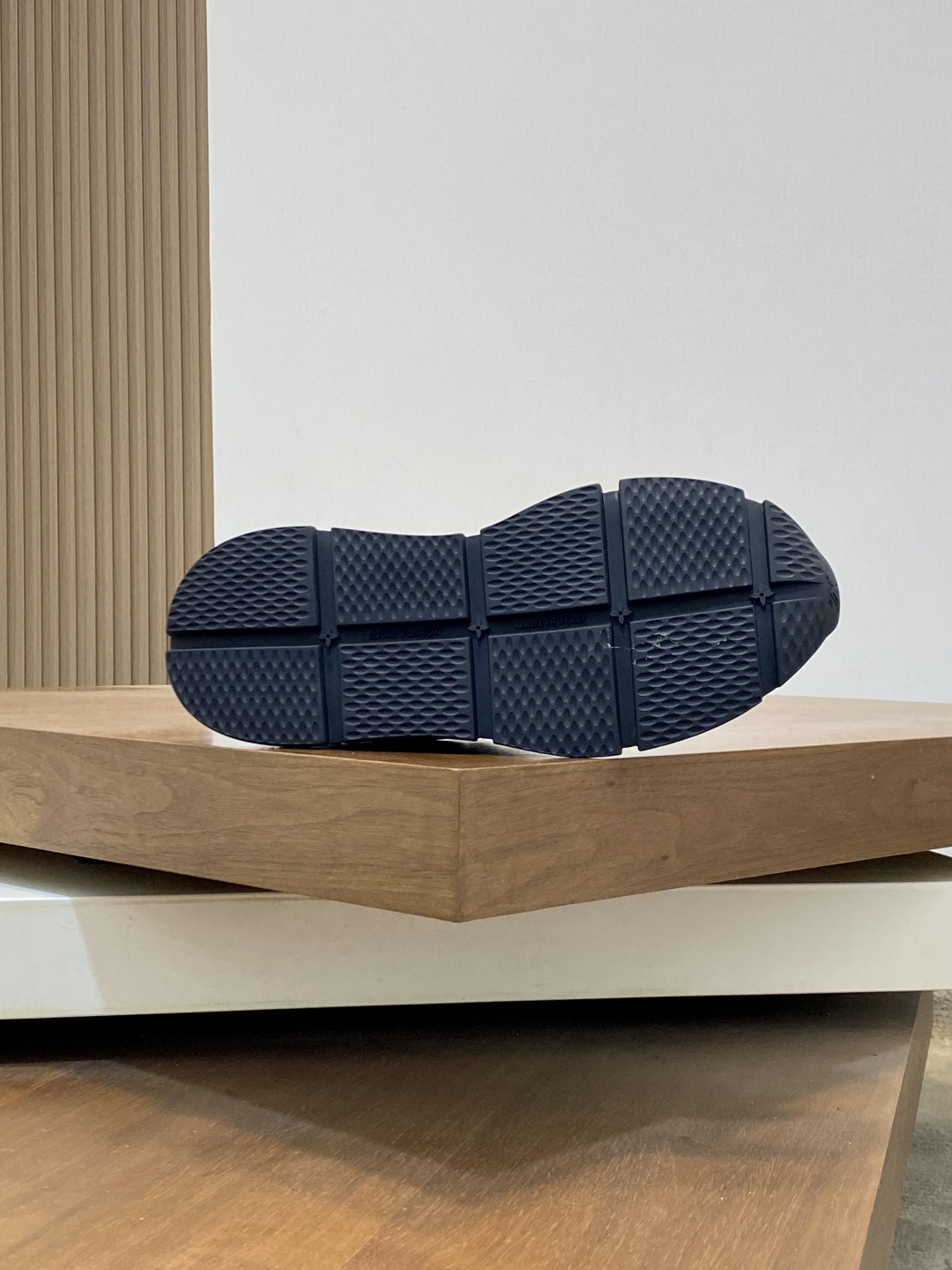LV shoe
