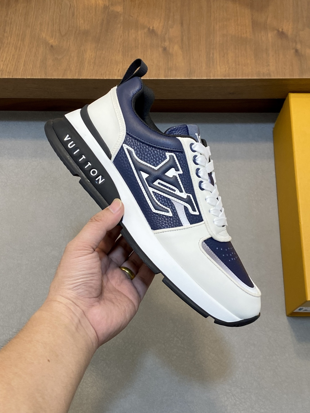 LV shoe