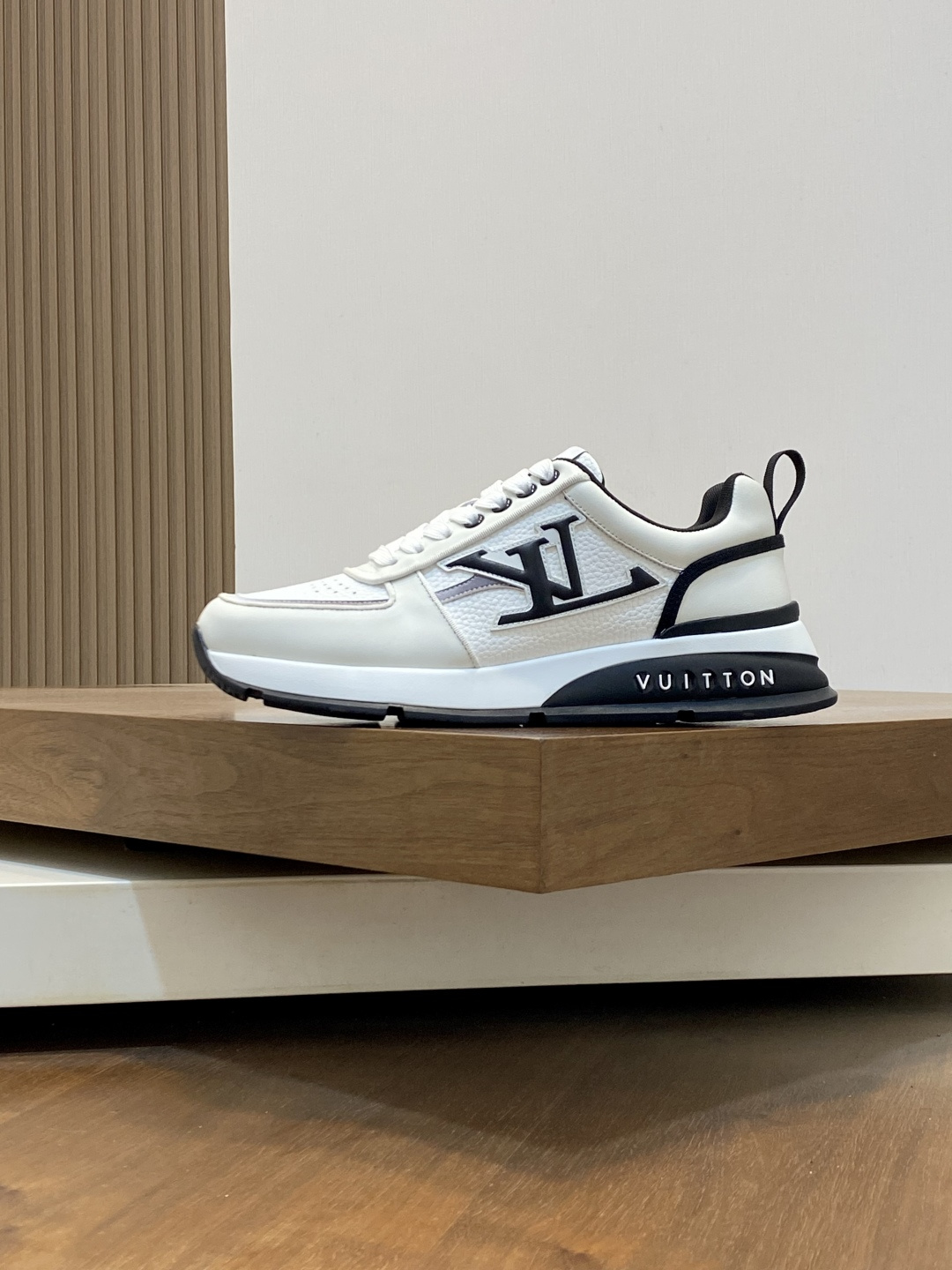 LV shoe
