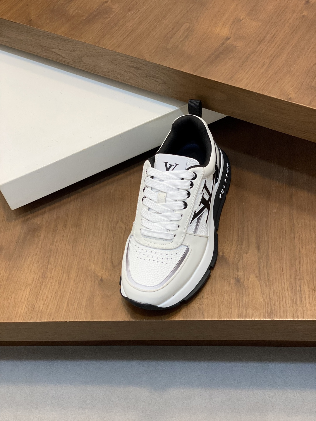 LV shoe