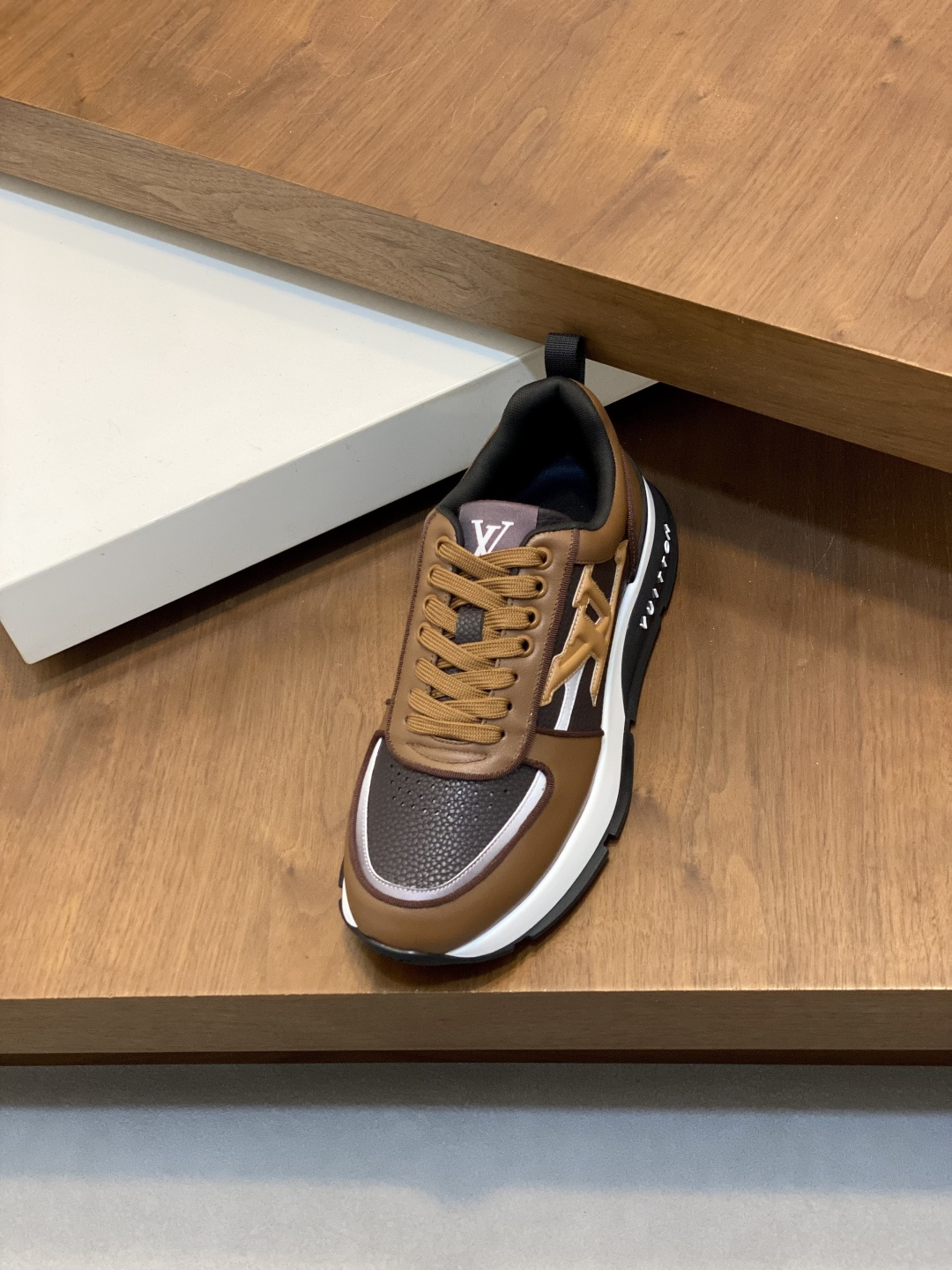 LV shoe