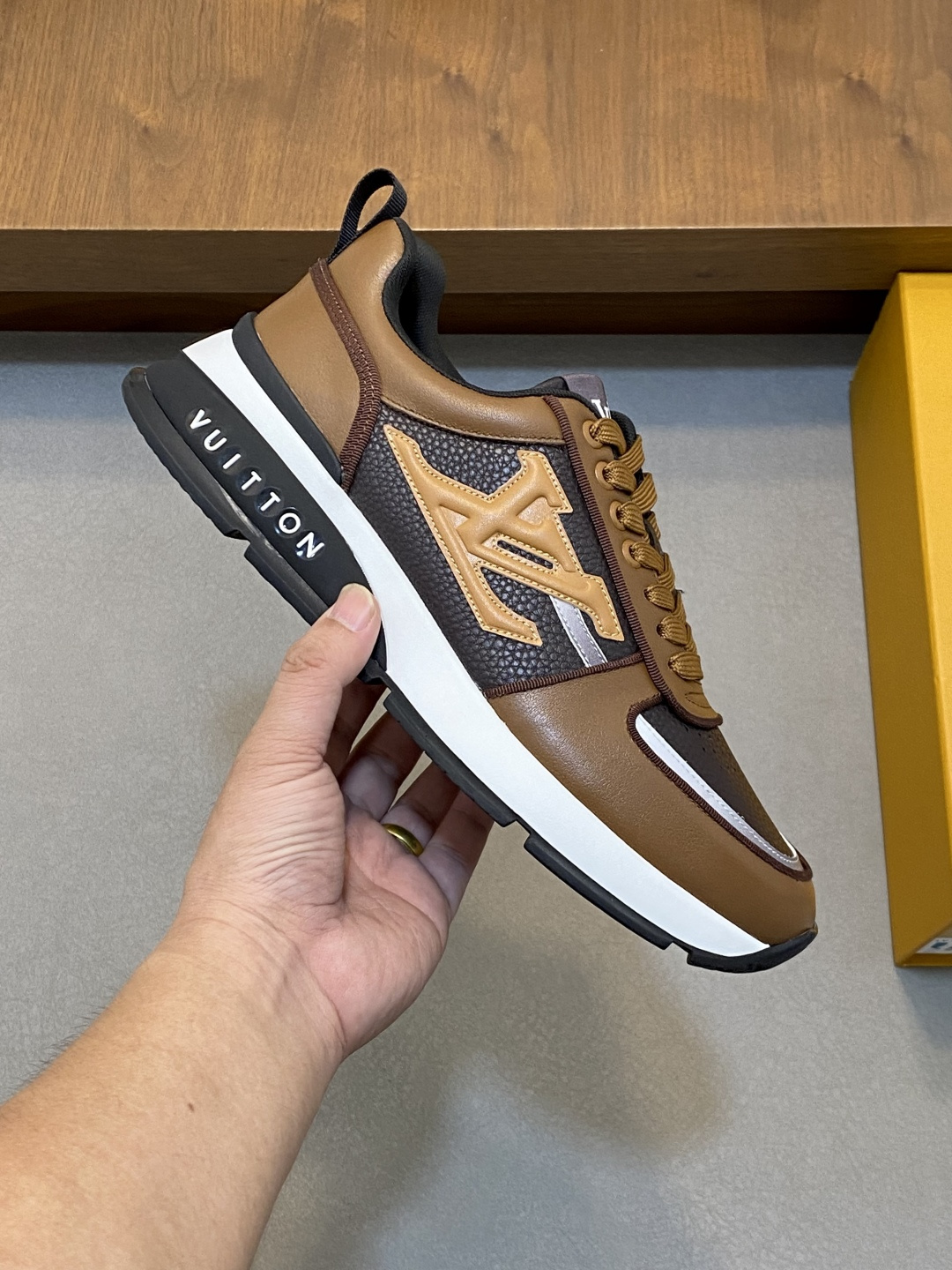 LV shoe