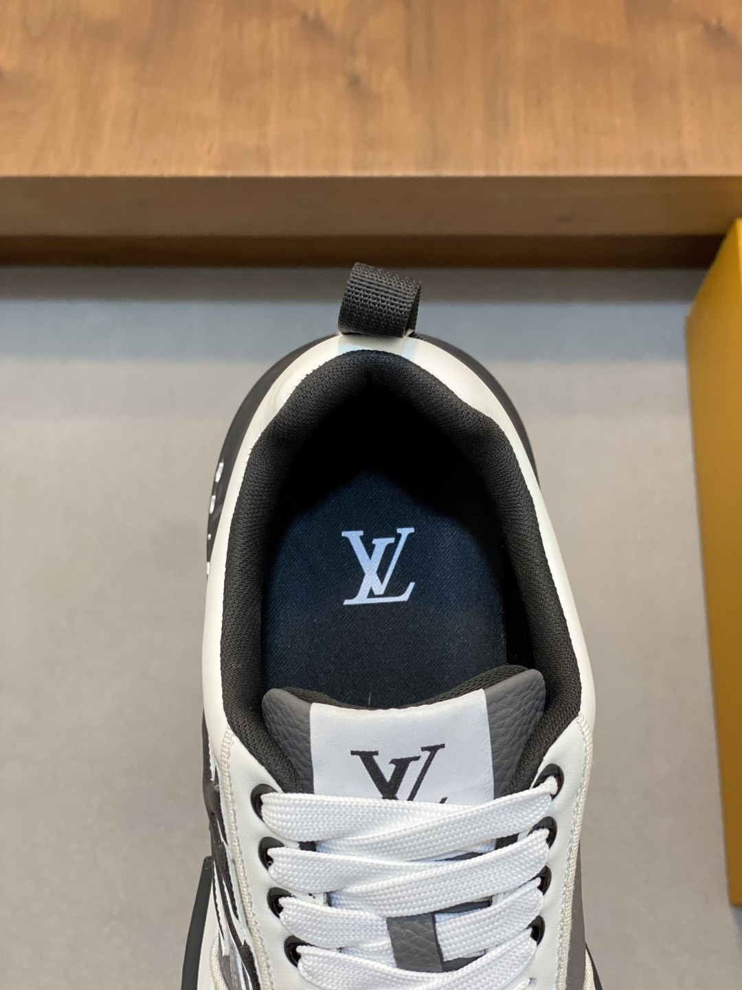 LV shoe