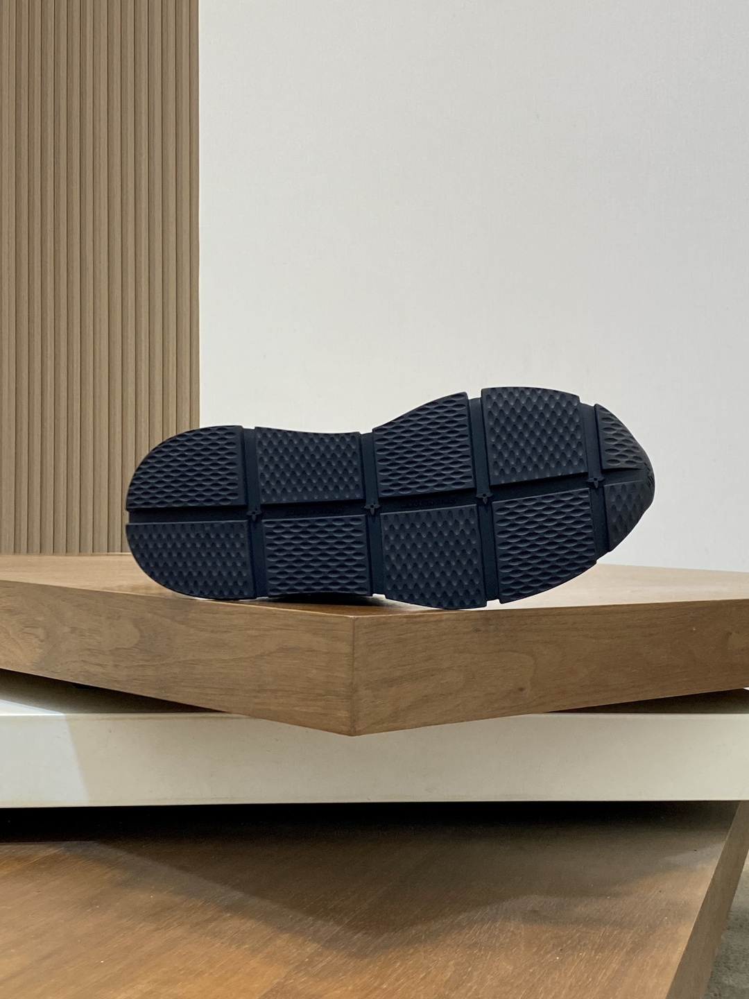 LV shoe