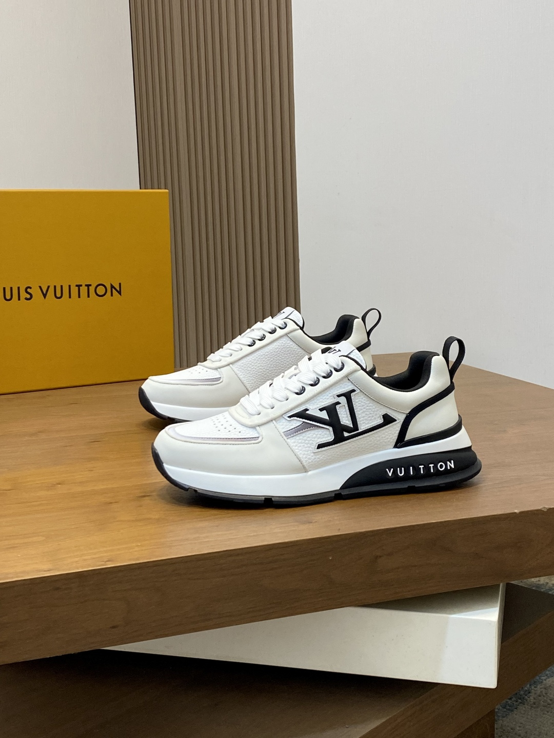 LV shoe