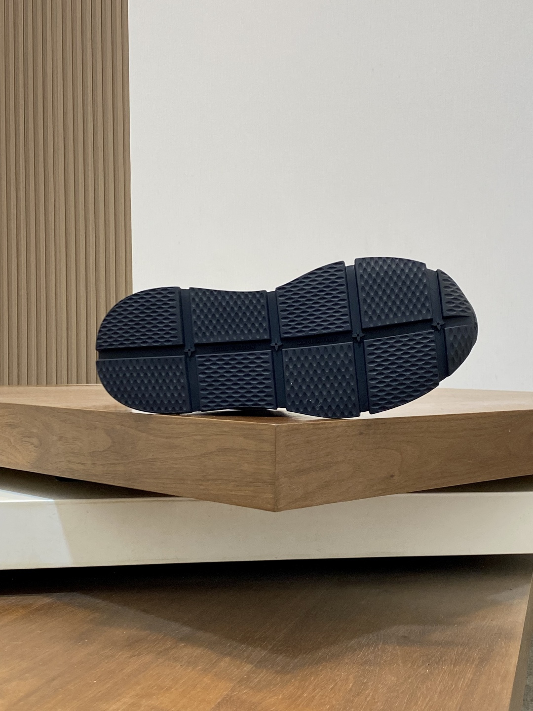 LV shoe