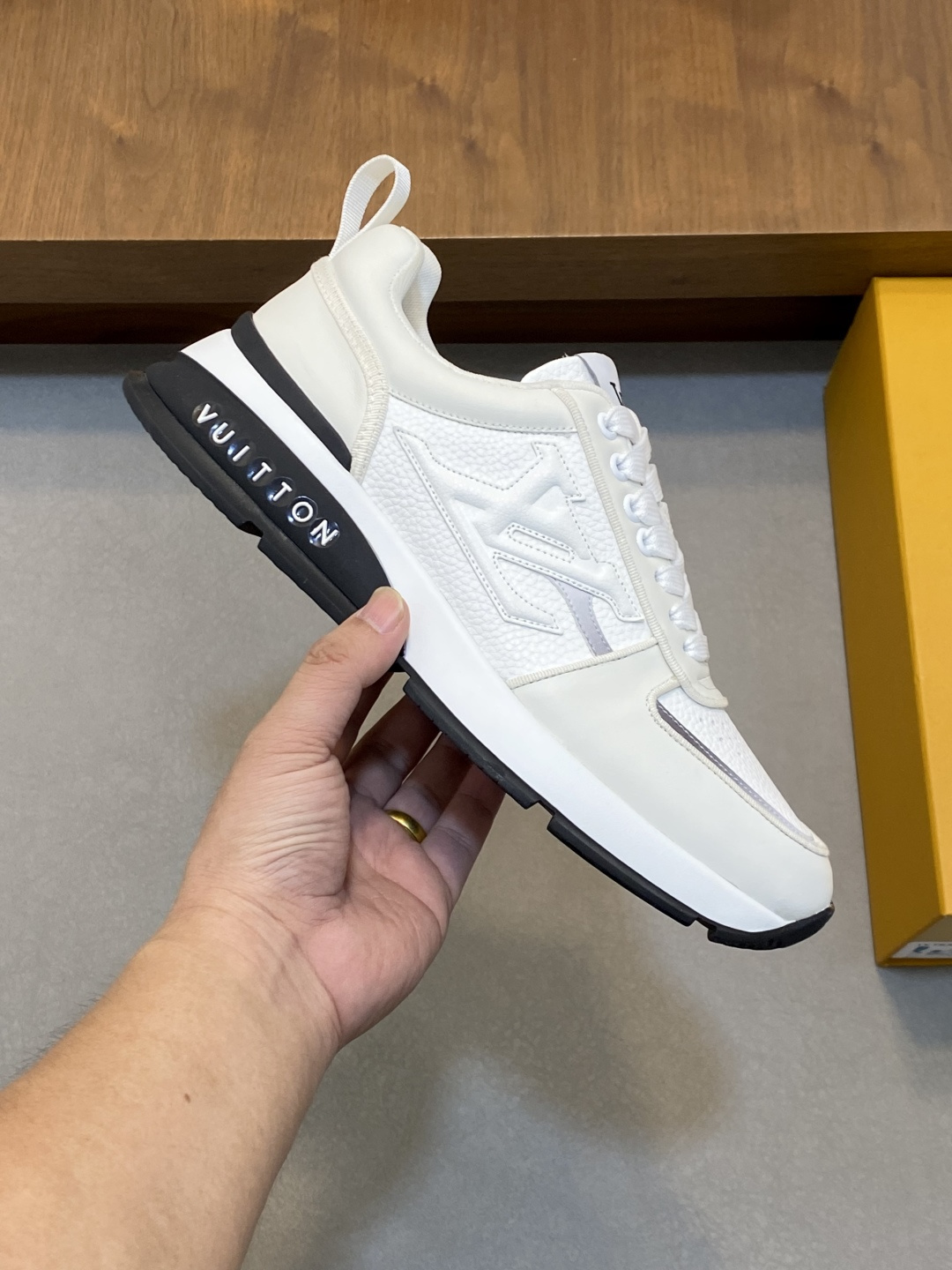 LV shoe