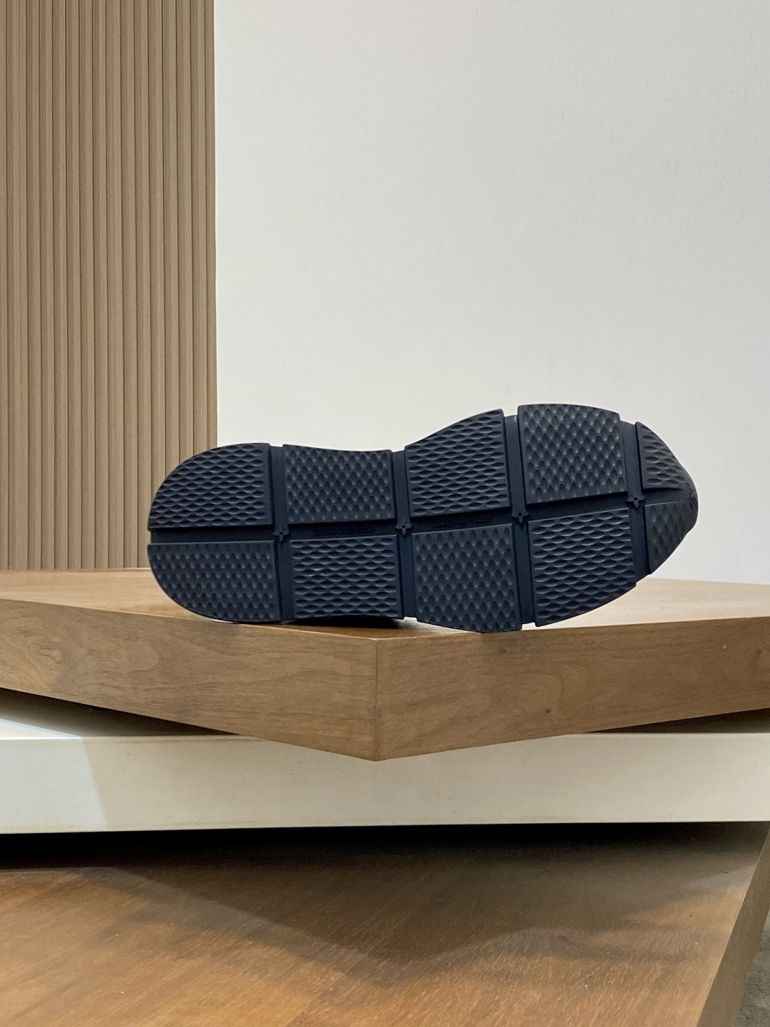 LV shoe