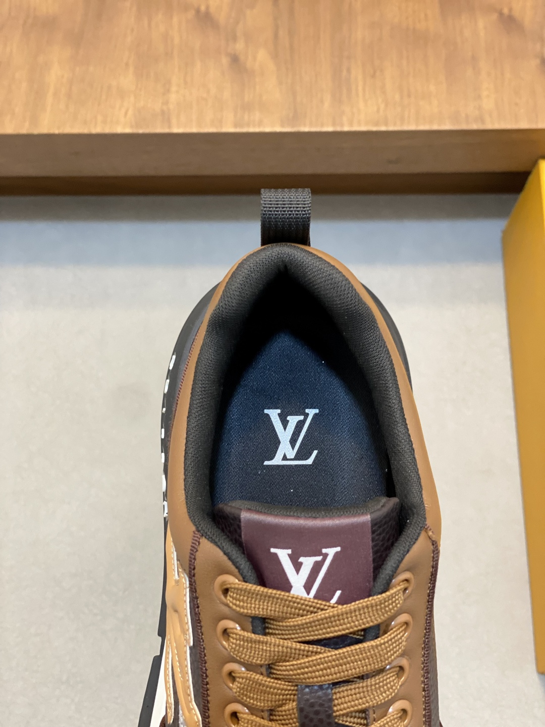 LV shoe