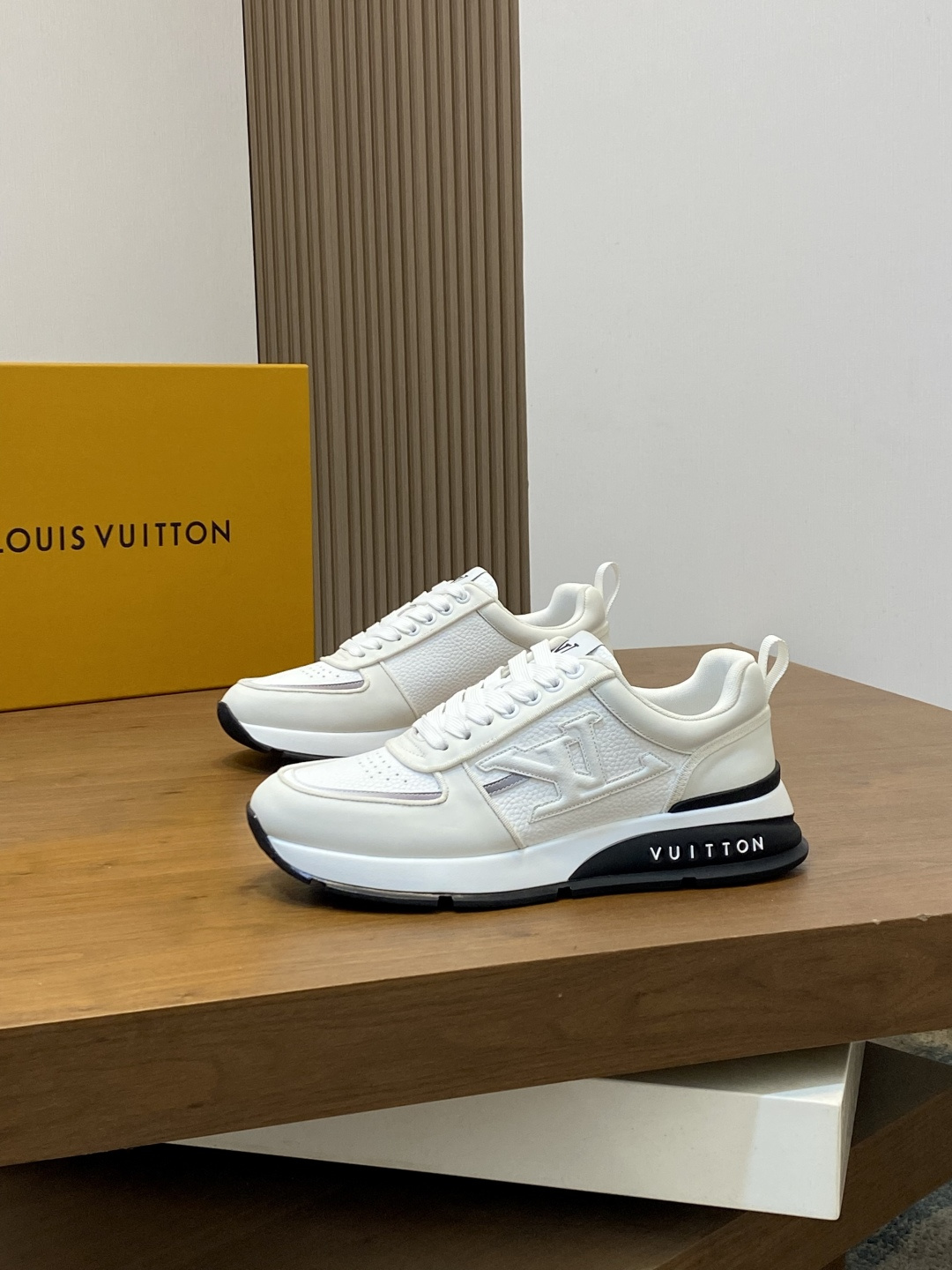LV shoe