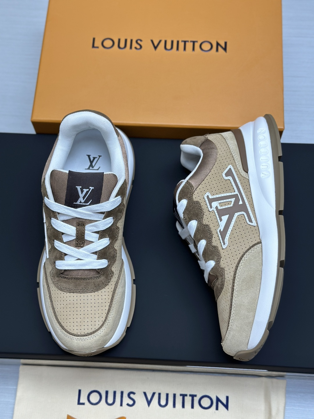 LV shoe