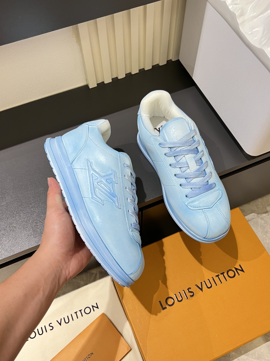 LV shoe