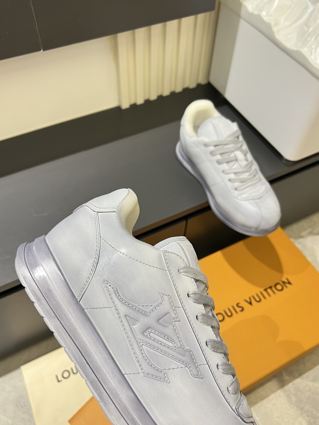 LV shoe