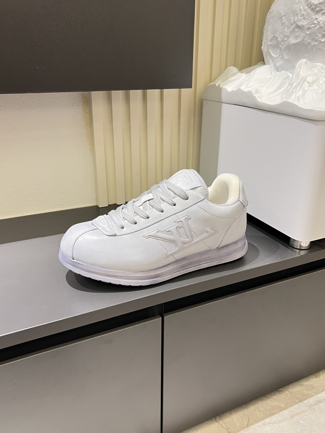 LV shoe