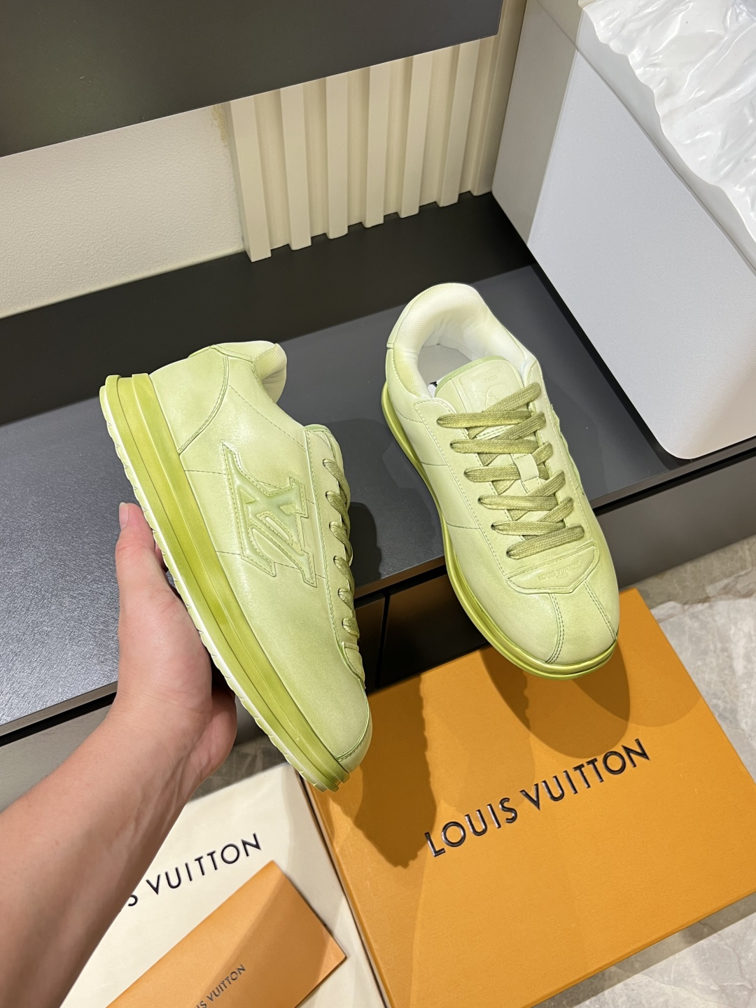 LV shoe
