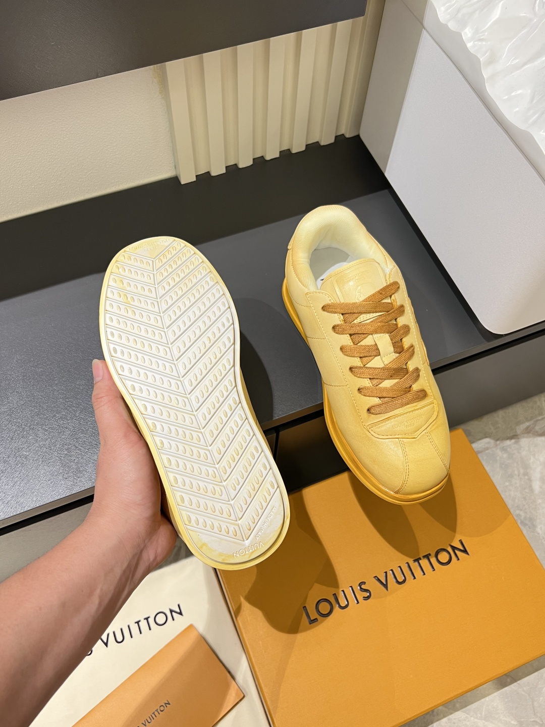 LV shoe