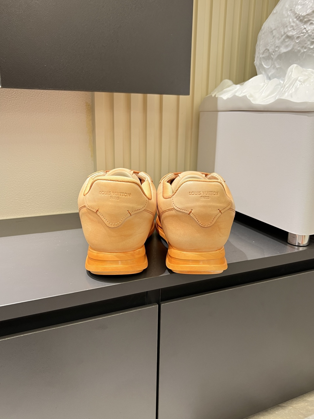 LV shoe