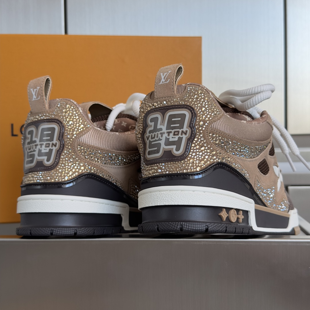 LV shoe