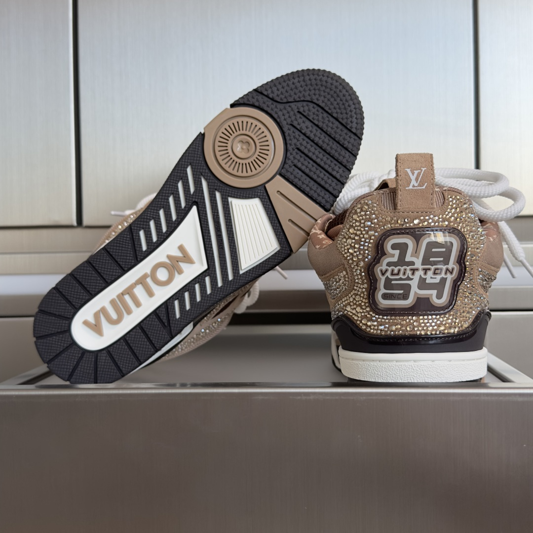 LV shoe