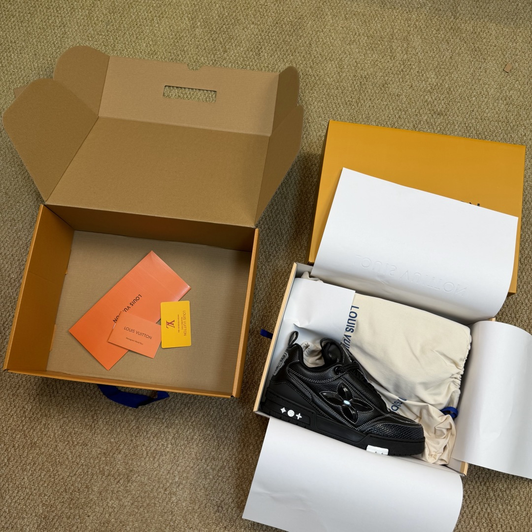 LV shoe