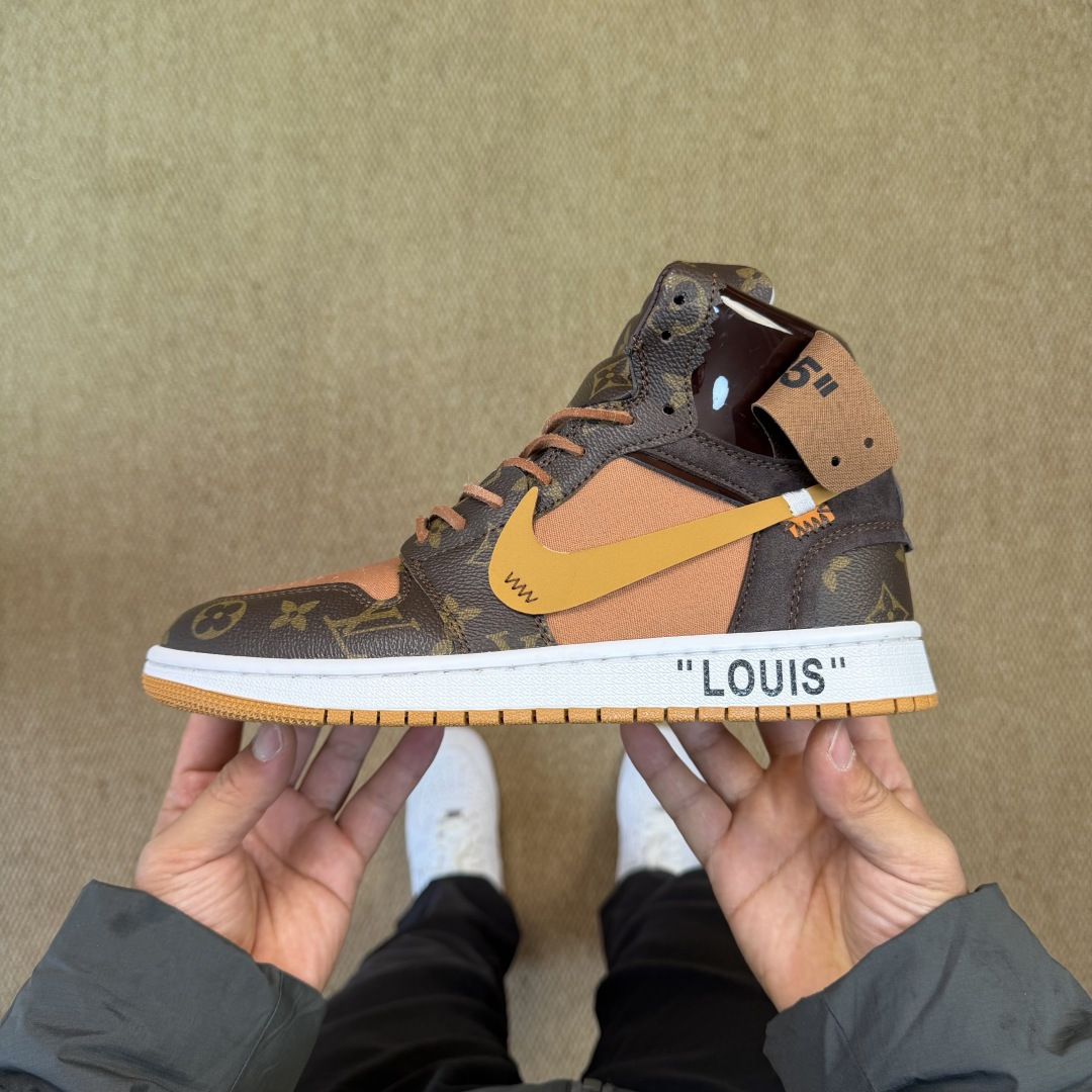 LV shoe