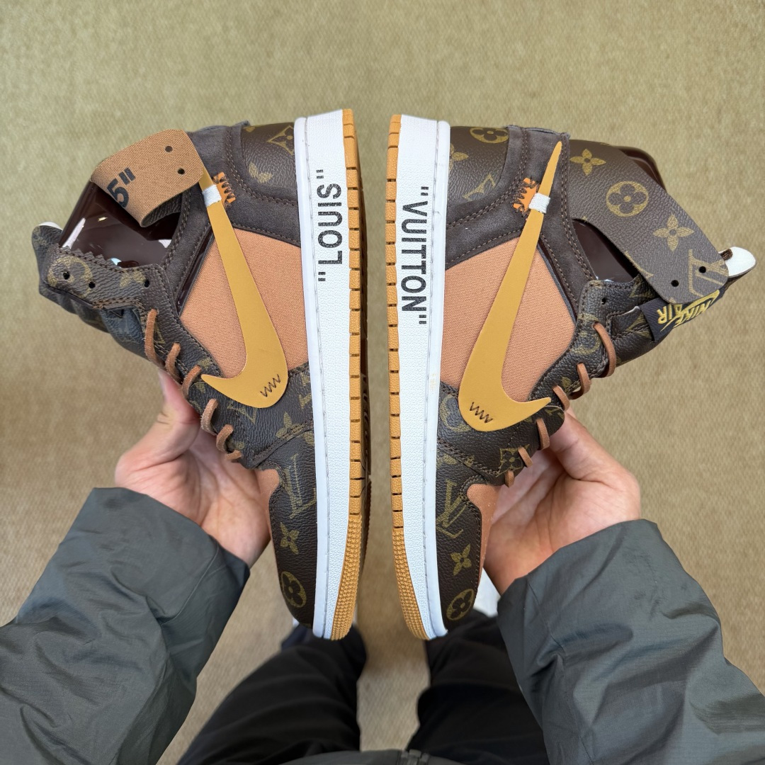 LV shoe