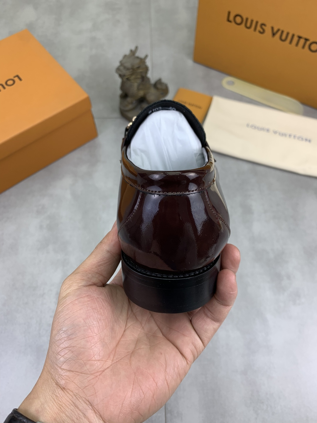 LV shoe