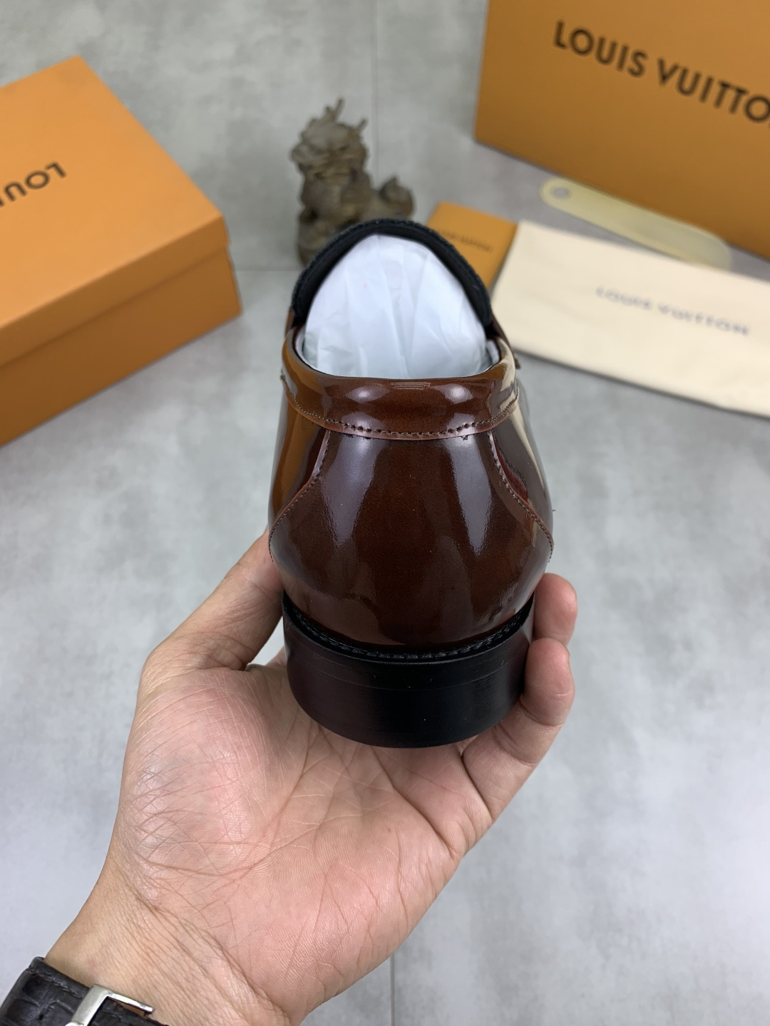 LV shoe