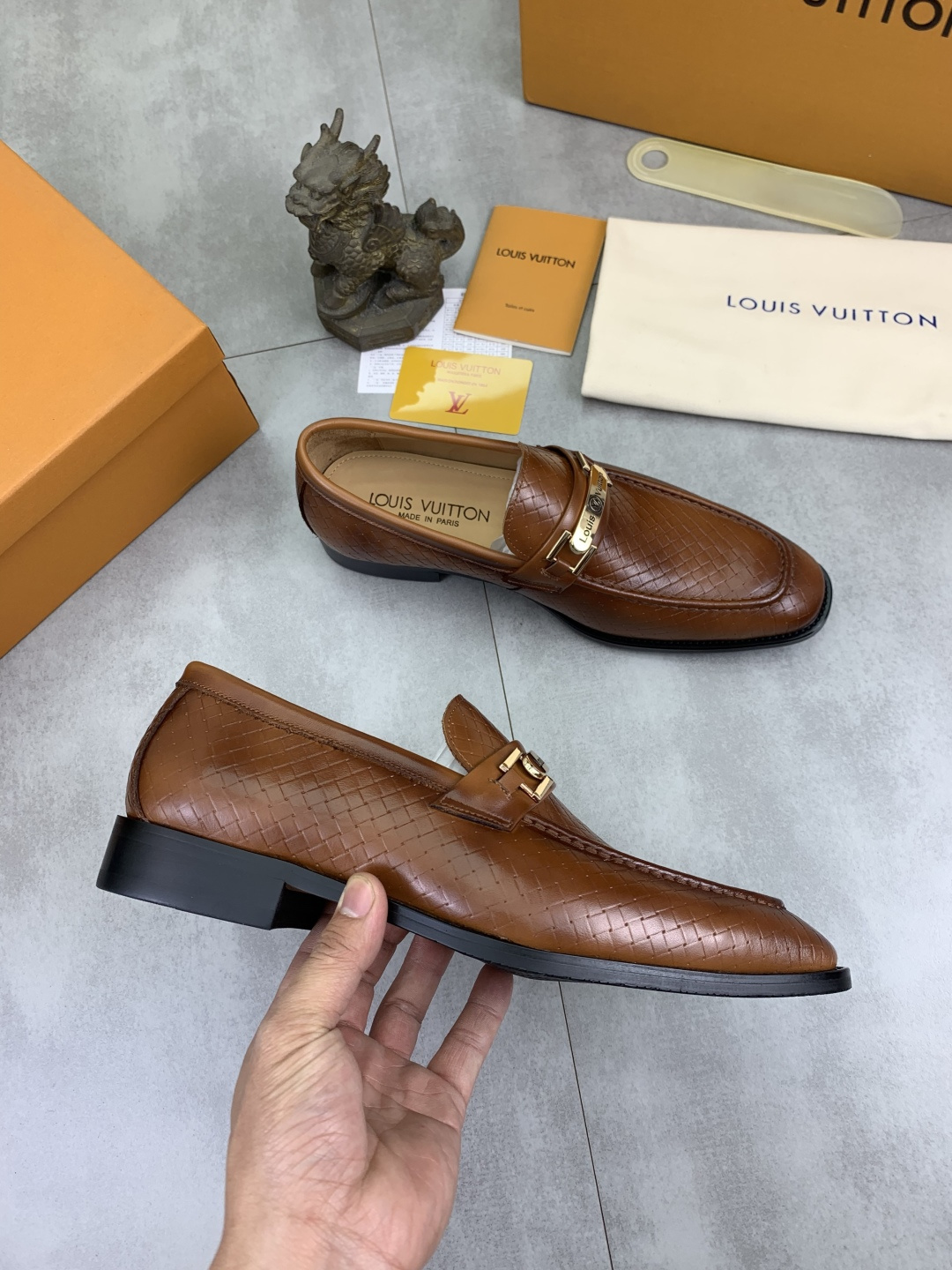 LV shoe