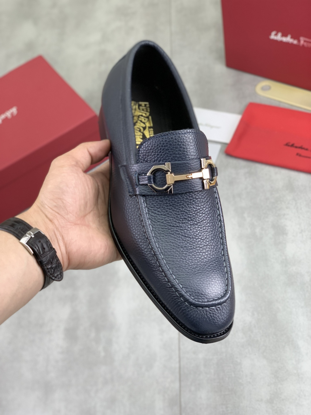 LV shoe