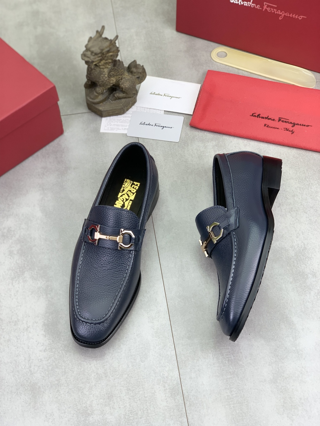 LV shoe