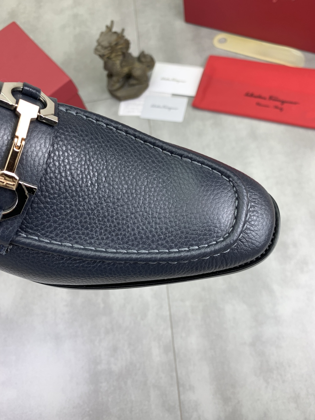LV shoe