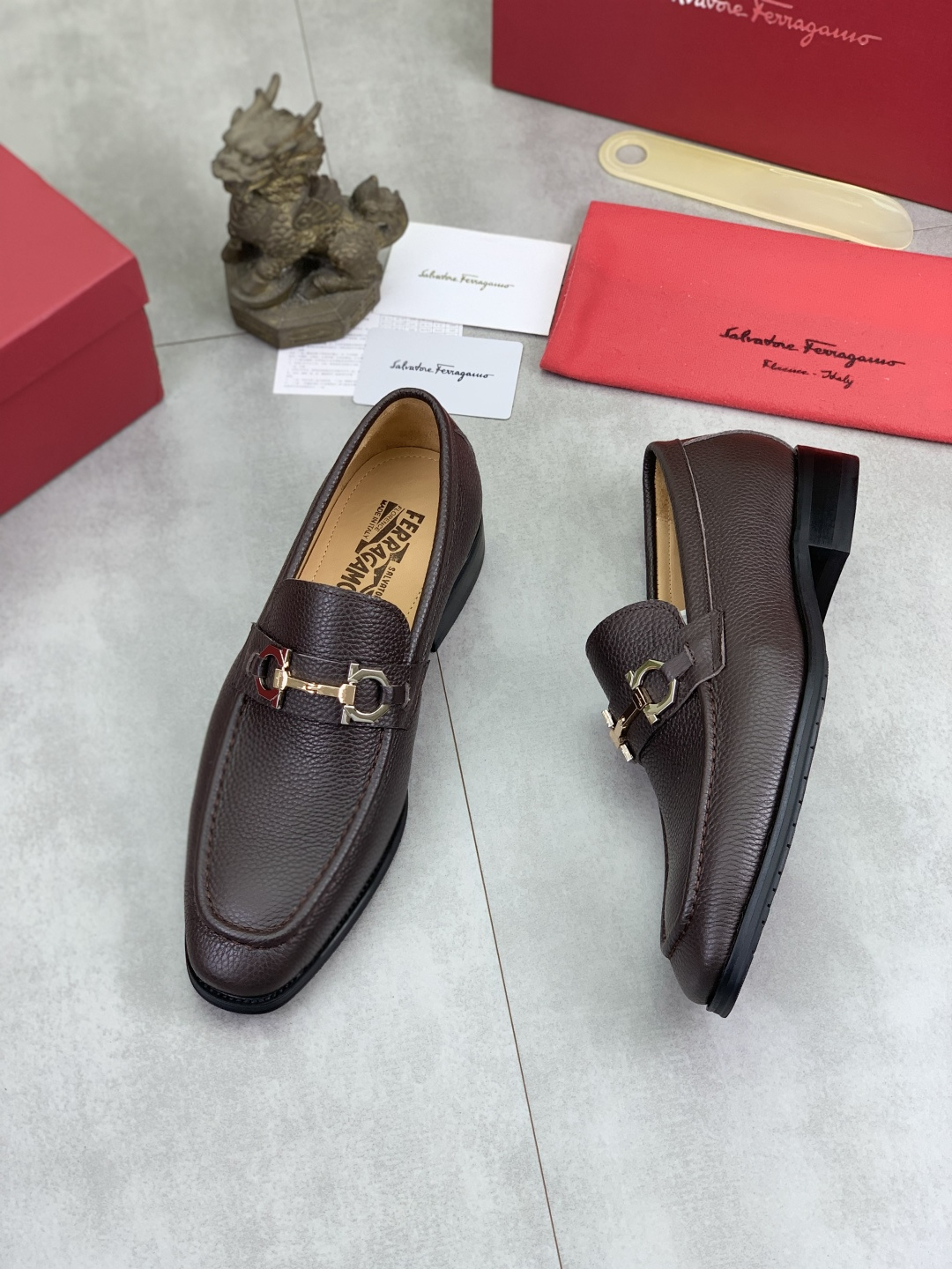 LV shoe