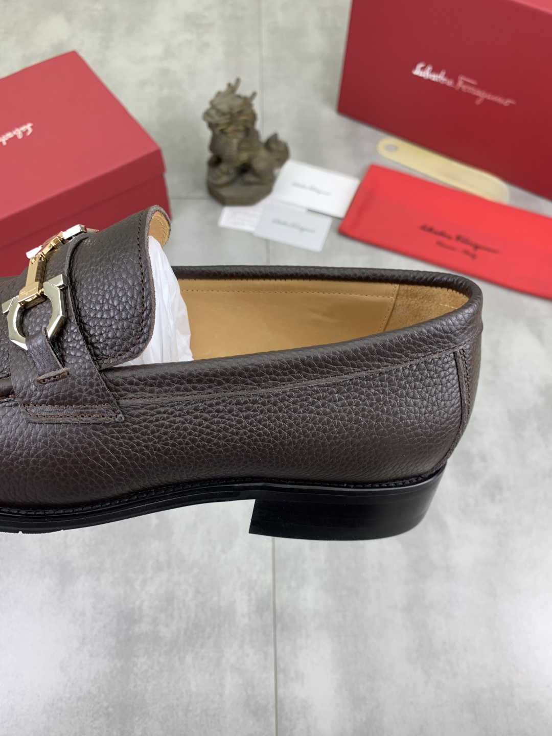 LV shoe