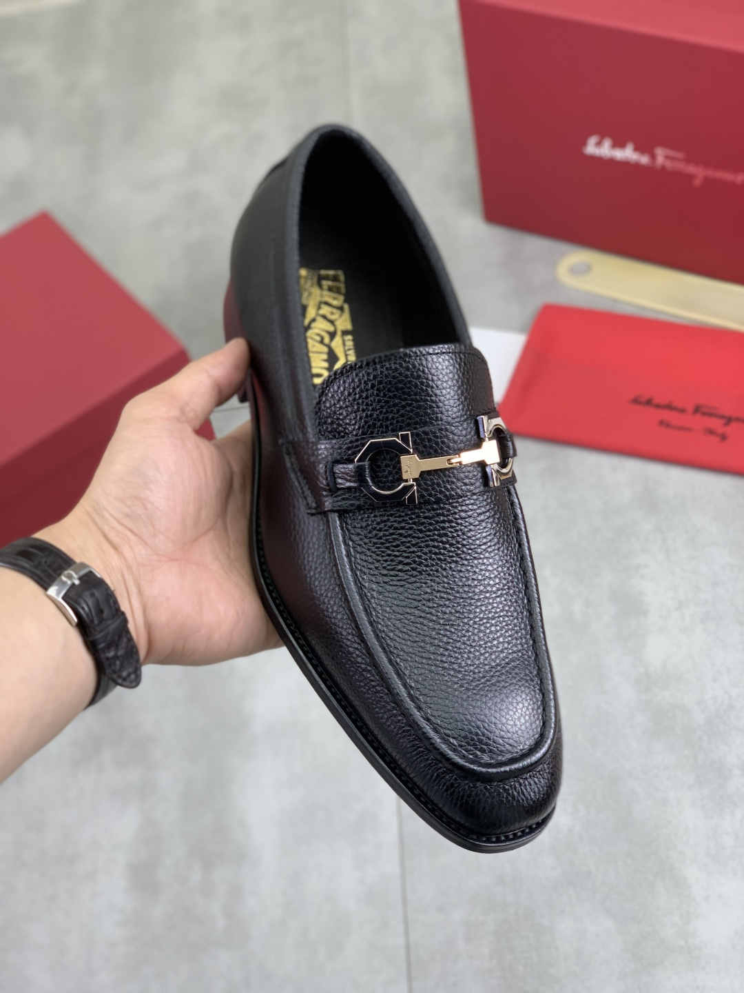 LV shoe